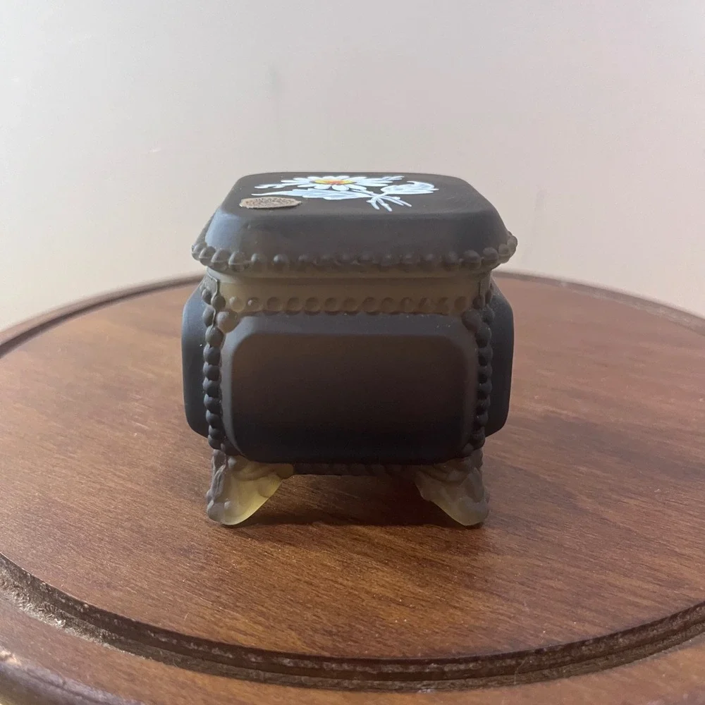 Vtg Westmoreland Glass Satin Black Daisy Beaded Footed Trinket Jewel Box 27546